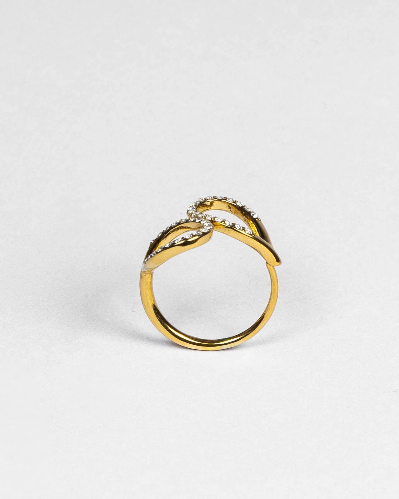Anello Zirvante con Zirconi