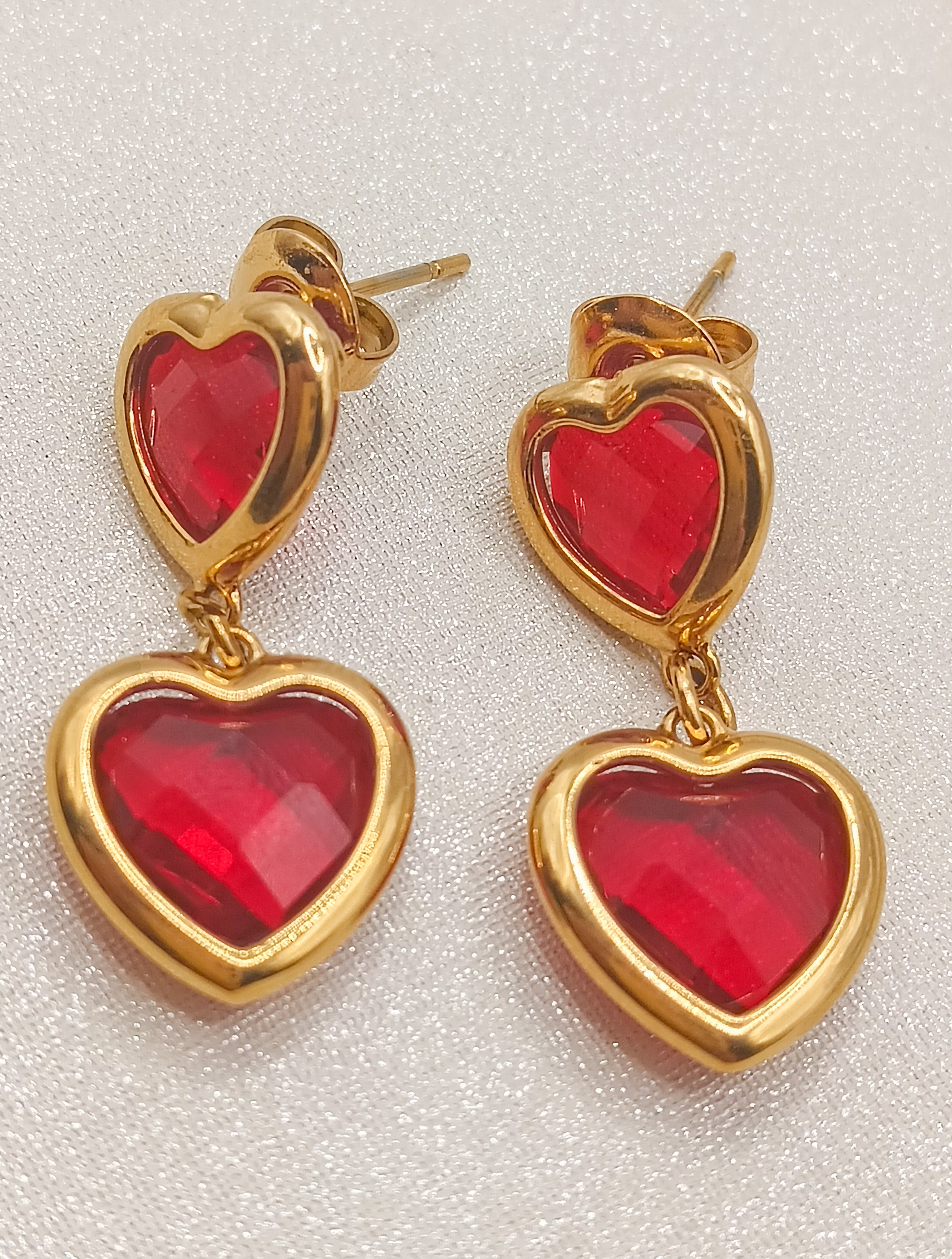 Orecchini Cuore Rossi Pendenti in Acciaio Inox